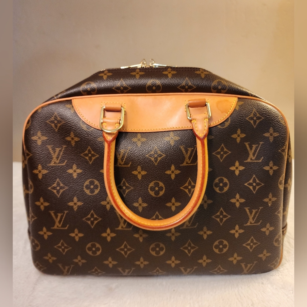 ❌️SOLD❌️ Louis Vuitton Deauville monogram handbag Date Code MB0072 - Picture 2 of 13